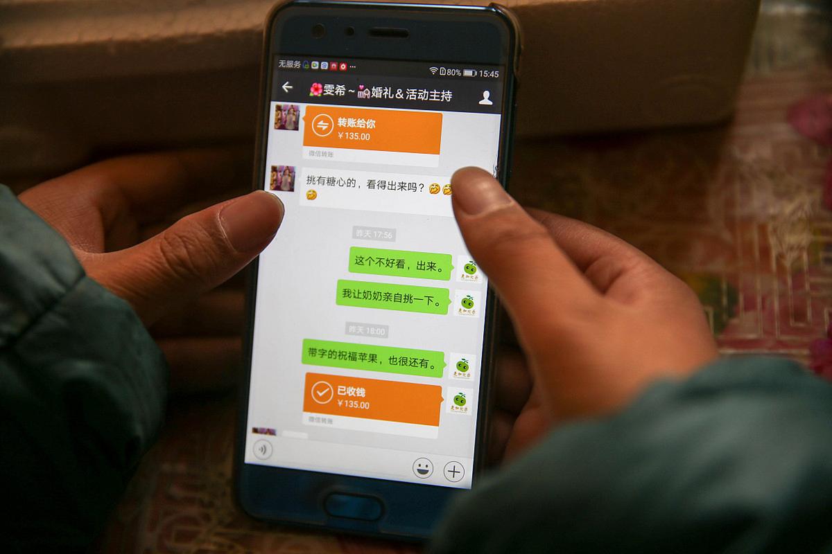 今天早上我接到一個(gè)中獎(jiǎng)電話,要我給她卡號(hào)